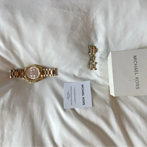 Michael Kors Women’s Watch - Picture 13 of 14